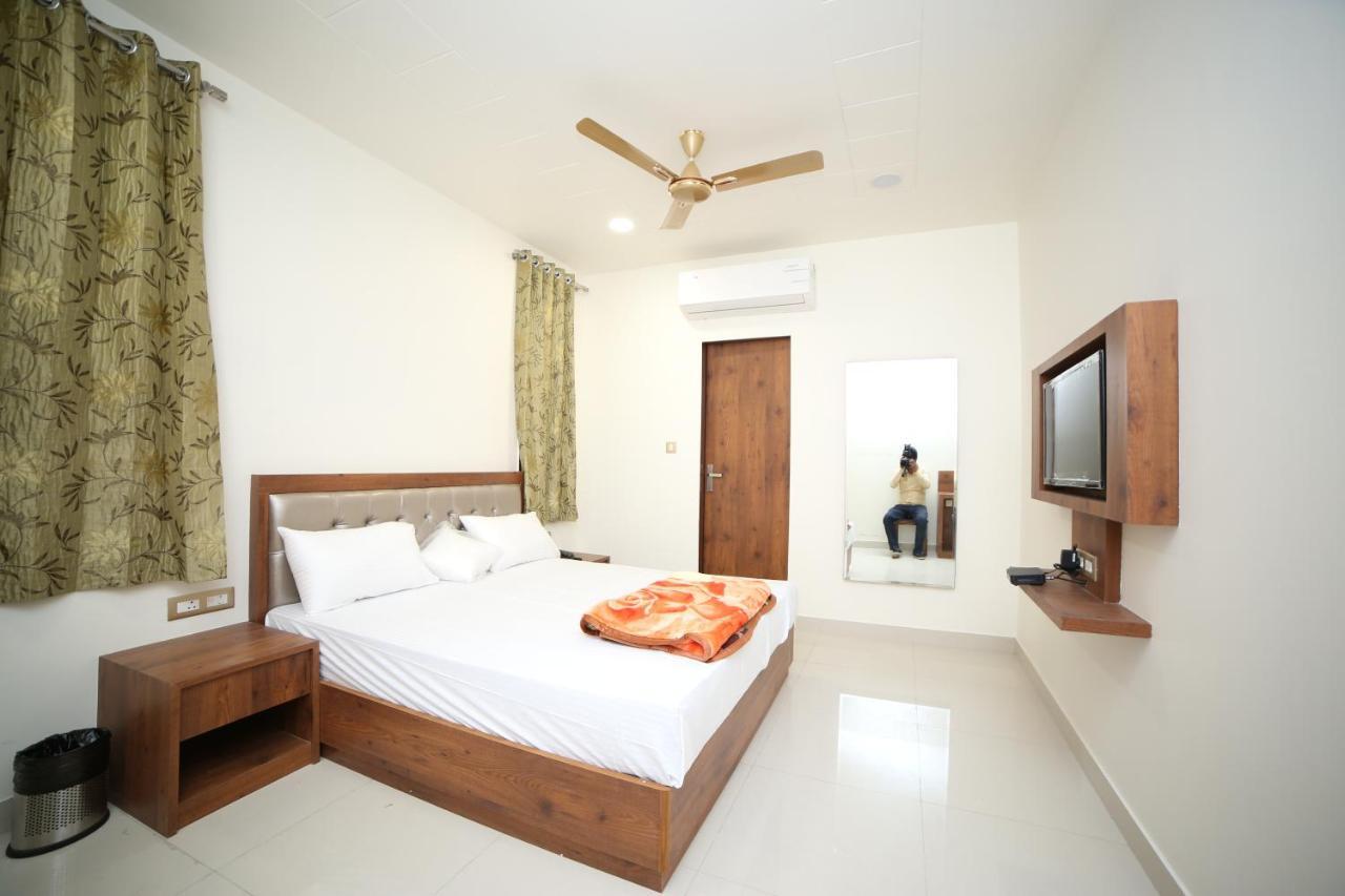 Hotel Devens Jaipur Bagian luar foto