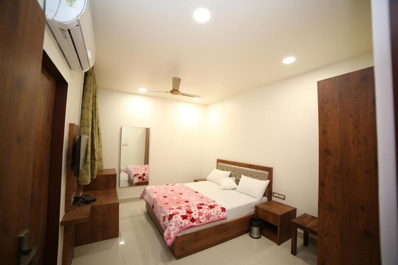 Hotel Devens Jaipur Bagian luar foto
