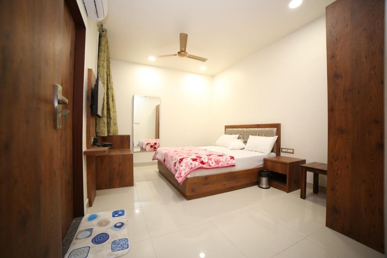 Hotel Devens Jaipur Bagian luar foto